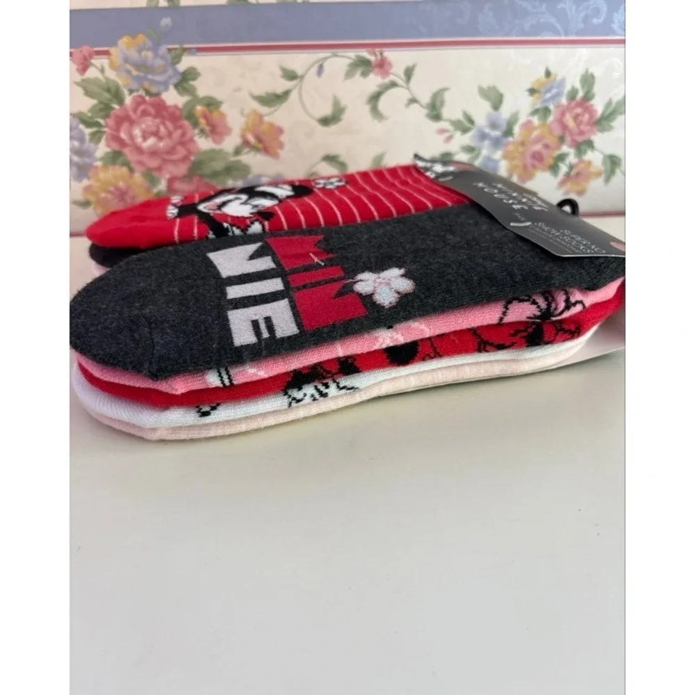 Disney Minnie Mouse Girls Super‎ No Show Socks 10 Pair Pack Red Pink Grey 4-10